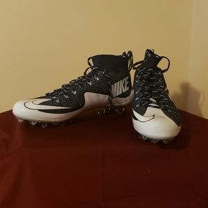 NIKE FOOTBALL SHOES